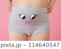 妊婦さんのお腹  114640547