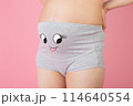 妊婦さんのお腹  114640554