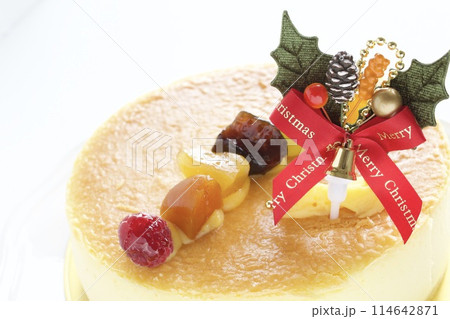 クリスマスケーキと紅茶 114642871