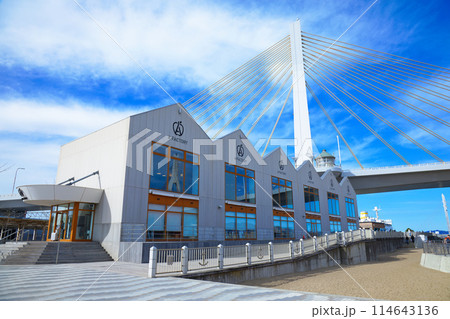 A-FACTORY　エーファクトリーと青森ベイブリッジ 114643136