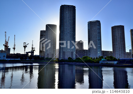 東京都 東雲の高層タワーマンション群の風景 東京都 東雲の高層タワーマンション群の風景 114643810