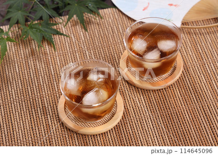 冷えた麦茶 冷えた麦茶 114645096