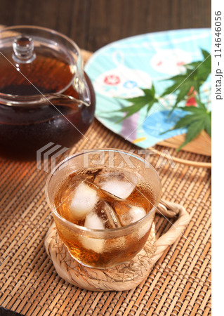 冷えた麦茶 114646056