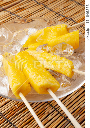 屋台の冷やしパイン 114646888