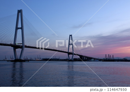 名港トリトン　日没から日暮迄 114647930