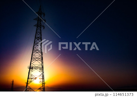 有明海の日の出と鉄塔 有明海の日の出と鉄塔 114651373