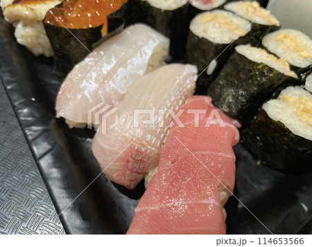 にぎり寿司の盛り合わせ にぎり寿司の盛り合わせ 114653566