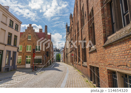 ベルギー ブルージュ レンガ造りの建物や通り ベルギー ブルージュ レンガ造りの建物や通り 114654320