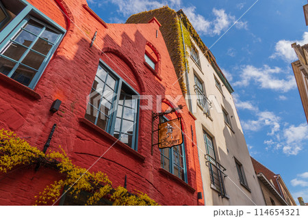 ベルギー　ブルージュ　レンガ造りの建物や通り 114654321