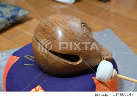 ありがたい仏具の木魚 114660147