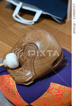 ありがたい仏具の木魚 ありがたい仏具の木魚 114660157