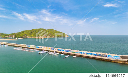 東かがわ市引田漁港の空撮風景 東かがわ市引田漁港の空撮風景 114664957