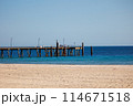 砂浜と海岸 114671518