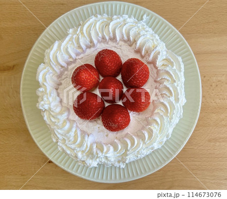 上からみたショートケーキ 上からみたショートケーキ 114673076