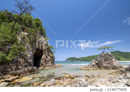 岩美ブルーの浦富海岸（東浜海水浴場付近） 114677600