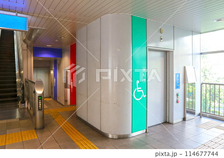 ゆりかもめ芝浦ふ頭駅トイレスペース 114677744