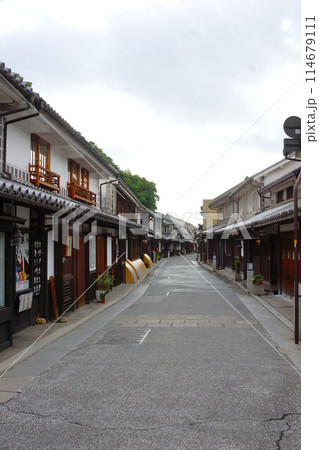 倉敷の町並み　倉敷美観地区 114679111