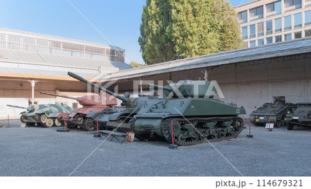 ベルギー王立軍事歴史博物館の戦車 114679321