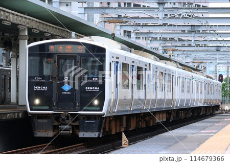 【JR九州】BEC819系＋817系（福北ゆたか線：吉塚駅） 114679366