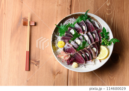 鰹のたたき ( 俯瞰撮影 )  114680029