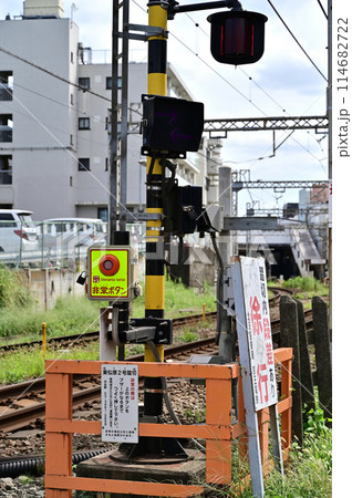 鉄道 私鉄:京王井の頭線 東松原2号踏切 鉄道 私鉄:京王井の頭線 東松原2号踏切 114682722