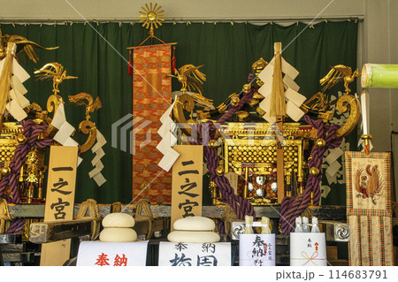 淺草 三社祭 初日 本社神輿神霊入れの儀(ほんしゃみこしみたまいれのぎ) 淺草 三社祭 初日 本社神輿神霊入れの儀(ほんしゃみこしみたまいれのぎ) 114683791