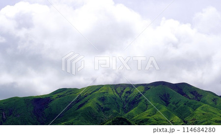 東京都伊豆諸島三宅島の雄山 114684280