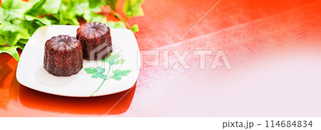 カヌレ・ド・ボルドー は フランス の 洋菓子 で 略称 は カヌレ 【 スイーツ の イメージ 】 114684834