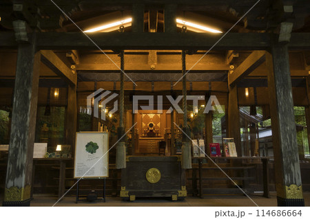 貴船神社 早朝静寂の本宮 横構図1 貴船神社 早朝静寂の本宮 横構図1 114686664