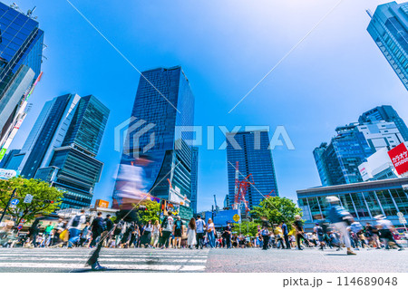 日本の東京都市景観 復活インバウンド…外国人観光客らで賑わう渋谷スクランブル交差点などを望む=17日 日本の東京都市景観 復活インバウンド…外国人観光客らで賑わう渋谷スクランブル交差点などを望む=17日 114689048