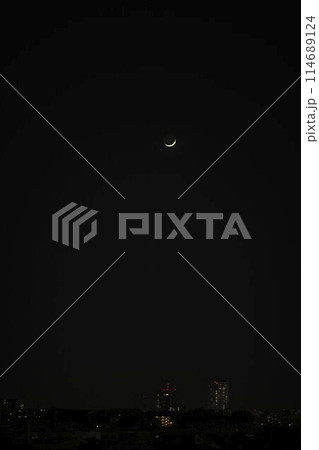 東京 新宿区から見える空（夕～夜）と月19 114689124
