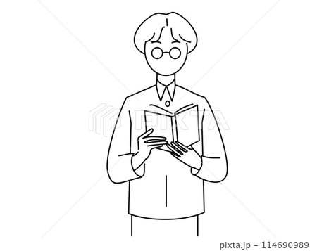 立って本を読んでいる人 114690989