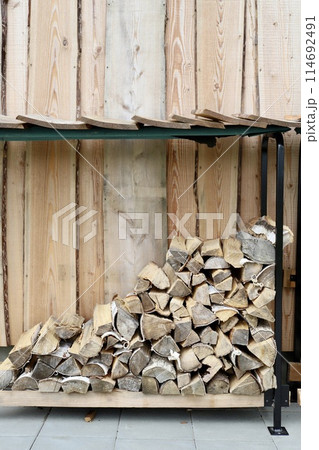薪置き場　木材置き場 114692491