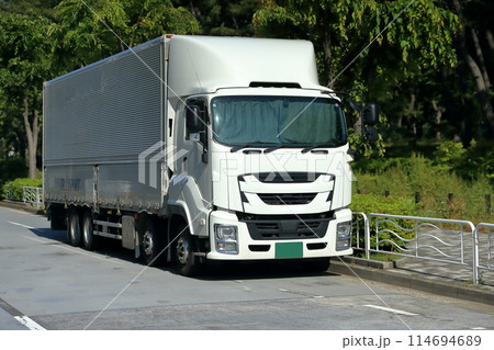 物流トラック　イメージ 114694689