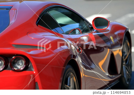 赤いスポーツカー イメージ 赤いスポーツカー イメージ 114694853