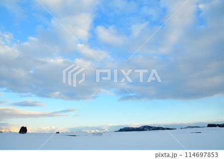 池ケ原の雪景色（新潟県） 114697853
