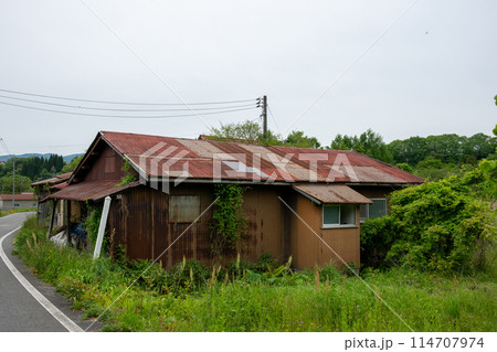 日本の岡山県の蒜山高原の古くてとても美しい建物 114707974