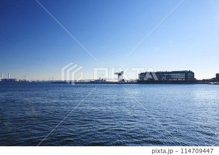 横浜港の朝 横浜港の朝 114709447