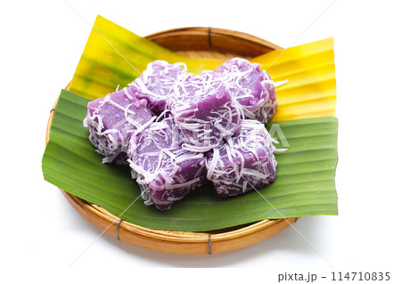 Steam purple sweet potato cake. Thai Desserts. 114710835