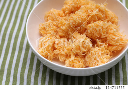 Thai crispy flossy sweet Eggs floss (Foi Thong Krob) 114711735