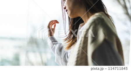 女性 114711845