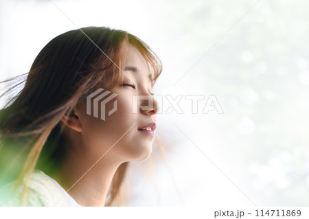 清楚な女性のポートレート 清楚な女性のポートレート 114711869