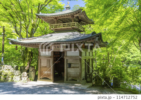 新緑の京都 愛宕念仏寺 ふれ愛観音堂 新緑の京都 愛宕念仏寺 ふれ愛観音堂 114712752