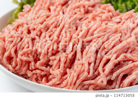 豚挽き肉のクローズアップ 豚挽き肉のクローズアップ 114713058