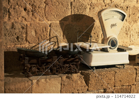 Antique scales. Family heirloom from the Middle East 114714022