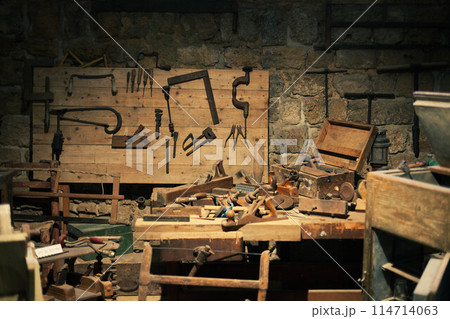 Middle Eastern carpenter's workshop and tools 114714063