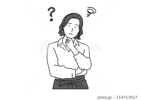 疑問に思う飲食店の女性スタッフ 114717617