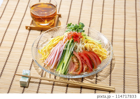 暑い日に美味しい冷やし中華　冷麺 114717833