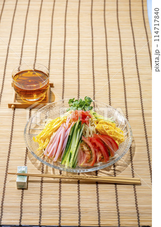 暑い日に美味しい冷やし中華　冷麺 114717840