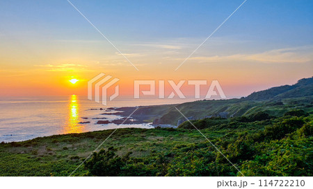 男鹿半島の夕暮れ 114722210